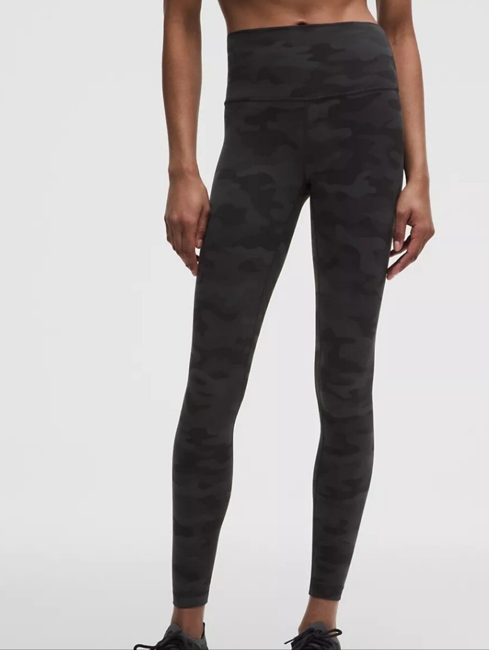 Lululemon Wunder Train 25" Phanton Camo Black Size 8 EUC